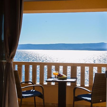Hotel Villa Dzamonja 볼 외부 사진